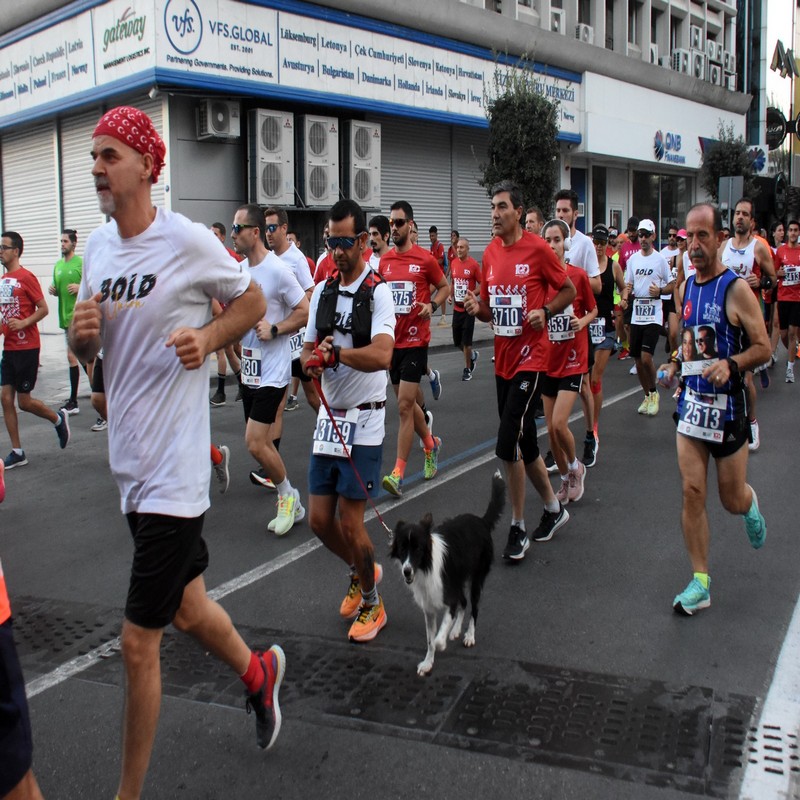 3 bin atlet İzmir’in 100. yılı için koştu