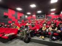 AGM Sinema Salonu Kapılarını Kesişme: İyi ki Varsın Eren İle Açtı