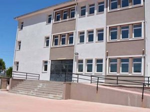 Bergama'ya Çağdaş Yeni İmam Hatip Lisesi