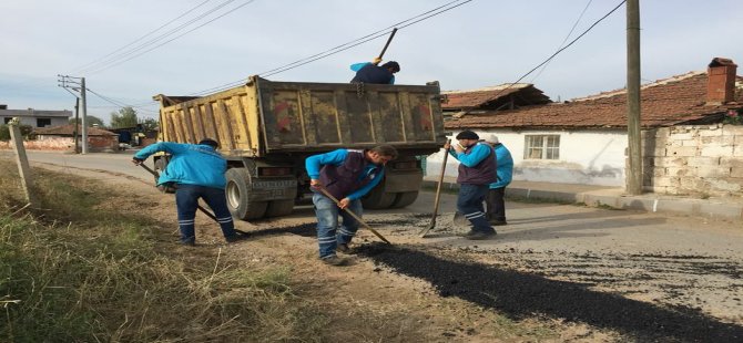 Ahmetli'de Yol Bakımları Yapılıyor