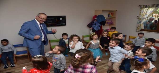 Başkan Ergün’den Çocuklara Karne Hediyesi
