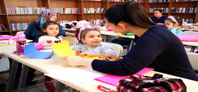 Bayraklı'nın Çocukları Oyun Grubunda Buluşuyor