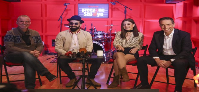 İzmirli Gençler, Vodafone’un Onlıne Müzik Yarışması’nda En İyi 30 Ses Arasında Yer Aldı