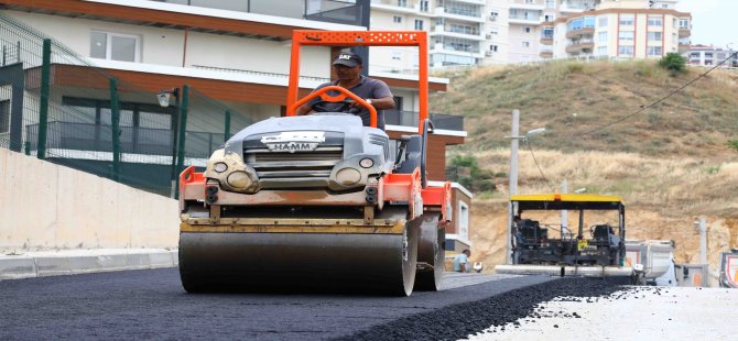 Bayraklı Sokakları Asfaltlanıyor