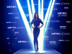 Koton Jeans, Fahriye Evcen ile Ekranlarda