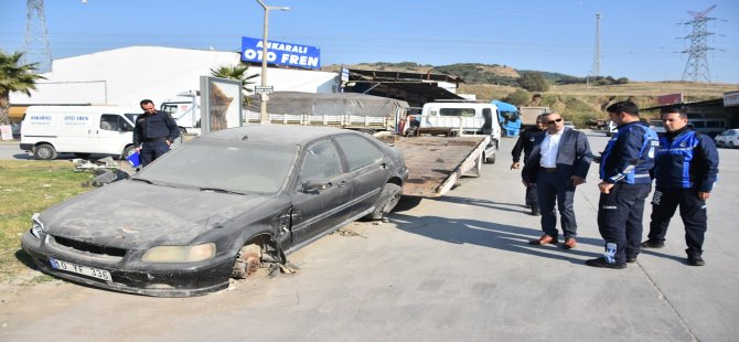 Aliağa Belediyesi’nden Hurda Araç Temizliği