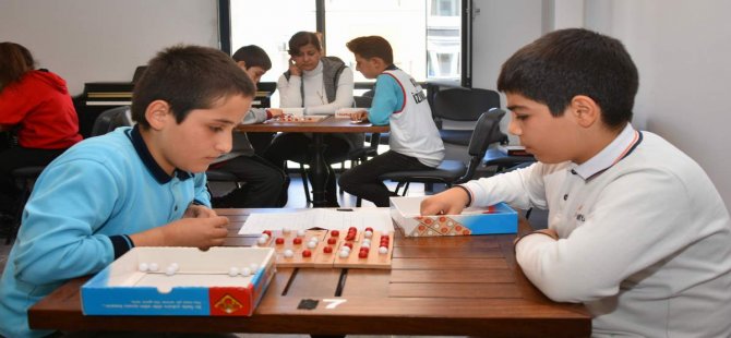 Aliağa’da Akıl ve Zeka Oyunları Turnuvası Düzenlendi