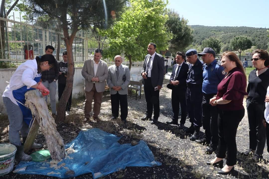 Kınık’ta Tübitak Bilim Fuarı Açılışı Gerçekleşti