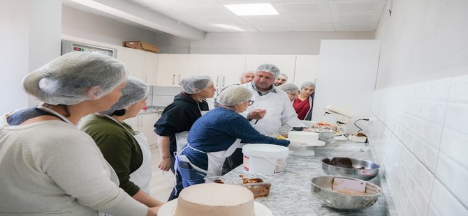 Çeşme’de Meslek Fabrikası hayata geçirildi