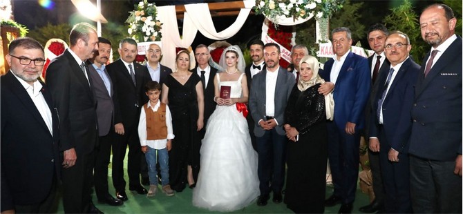 İzmir Protokolü Bu Düğünde Buluştu