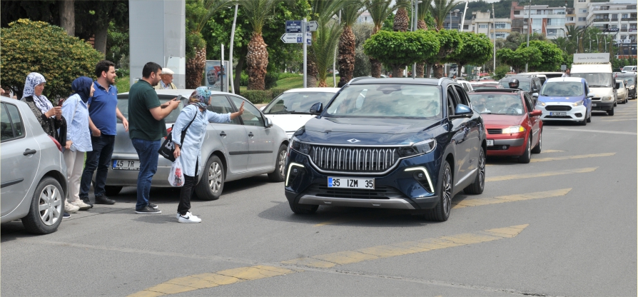 TOGG Aliağa'da Vatandaşlarla Buluştu