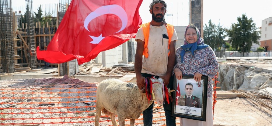 İnşaat Çalışmalarına Şehit Ailesinden Ziyaret