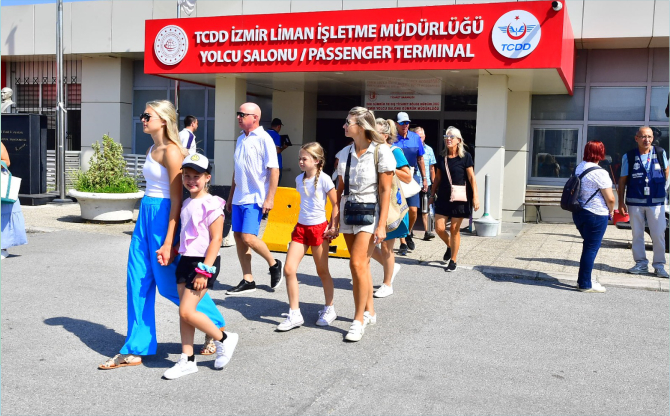 İzmir Uluslararası Kruvaziyer Hatları Birliği’ne katıldı