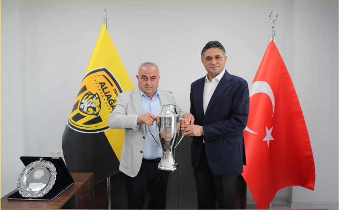 Aliağaspor FK Şampiyonluk Kupasını Törenle Aldı