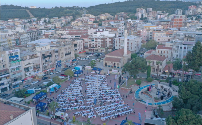Aliağa Demokrasi Meydanı yenilenecek