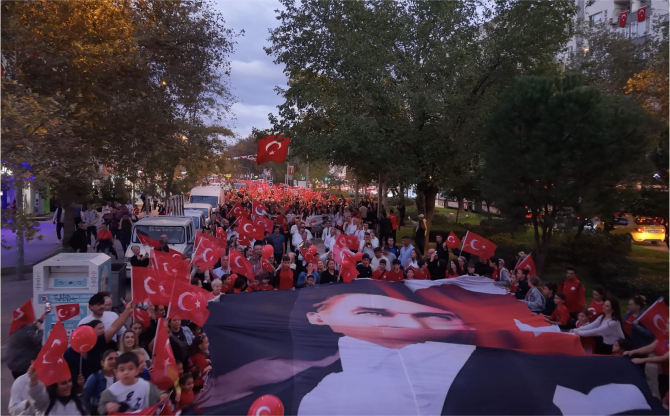 Cumhuriyet'in 102. Yılı Bayraklı'da Coşkuyla Kutlandı