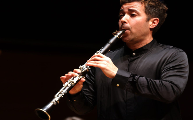 İzmir Oda Orkestrası dünyaca ünlü klarnetçi Barragán ile sahne aldı