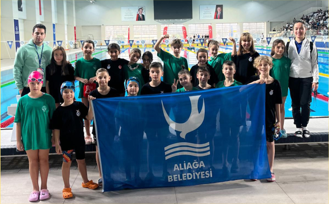 Aliağa Yüzmede İstikrarlı Başarısını Sürdürdü