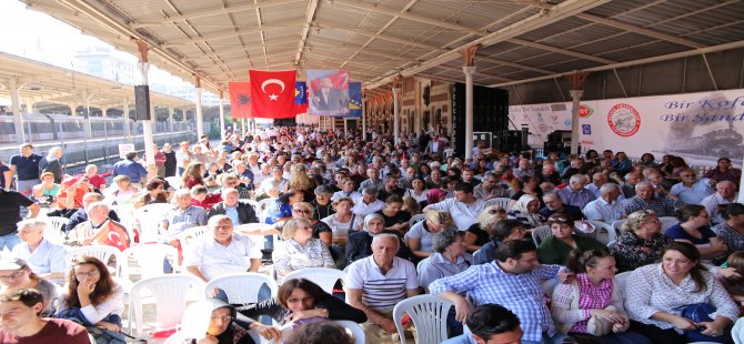 Balkan Göçmenleri Sirkeci Garı’nda Buluştu