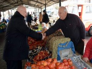 Başkan Gümüş, Üretici Pazarını Ziyaret Etti