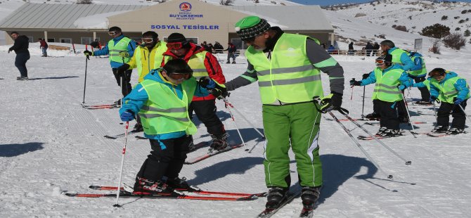 Denizli'de Kayak Öğrenmek Bedava