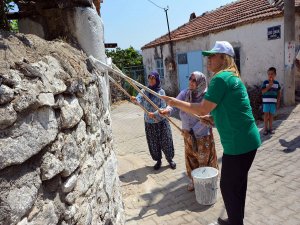 Köyde Sokak Boyama Şenliği Var