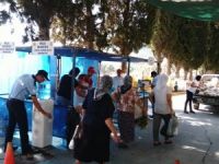 Milas Belediyesi Mezarlıkta Lokma Dağıtımı Yaptı