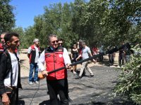 Türkiye’de Sezonun İlk Zeytin Hasadı Dikili Bademli’de Gerçekleşti